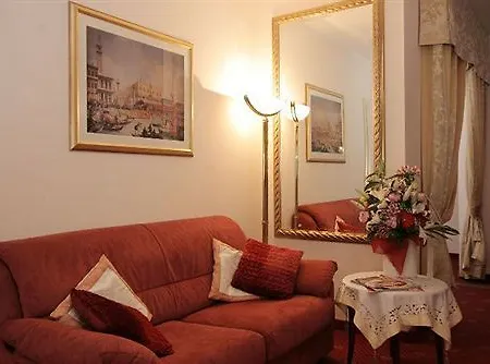 Nice Hotel Szálloda Mestre