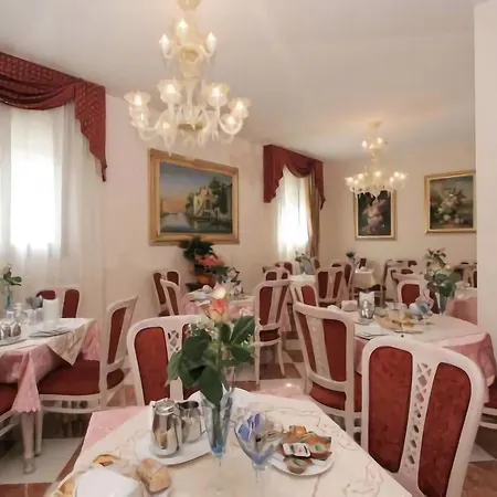 Szálloda Nice Hotel Mestre